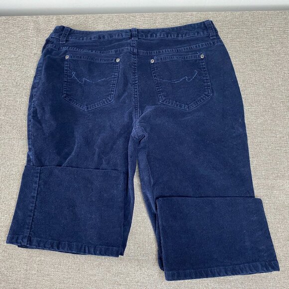 St. John's Bay PETITE Bootcut Denim Jeans Women's 14P Mid Rise Blue Casual Pants - Picture 7 of 14